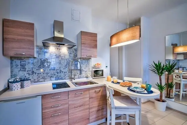 Modern Duplex Close to City Center- Free Parking - Mutfak