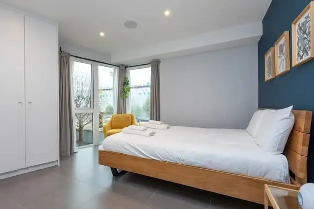 Modern Family Friendly 2 Bedroom Flat in Hackney Wick