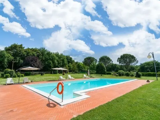 Modern Farmhouse in Bucine With Pool - Havuz