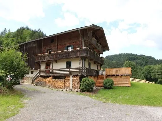 Modern Farmhouse in Hopfgarten im Brixental Near Ski Area - Dış Mekan