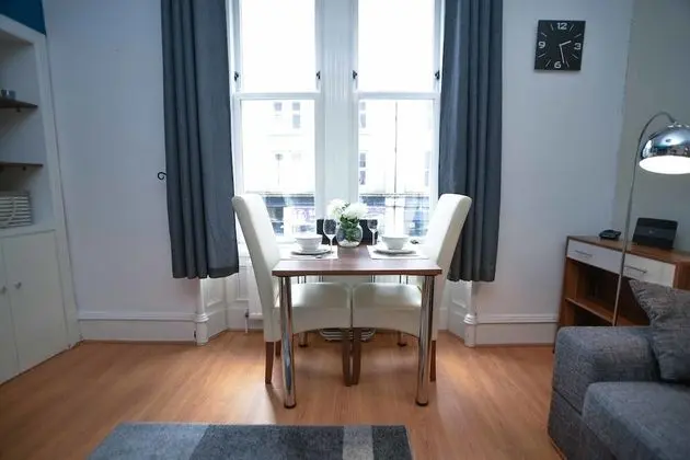 Modern Flat in Rosemount City Centre - Yerinde Yemek