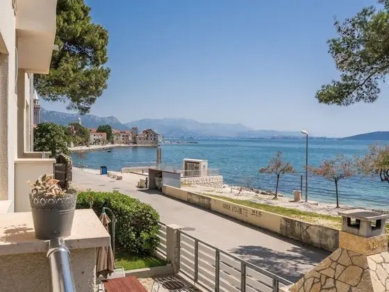 Modern & Freshly Decorated Apartment With a Balcony, Near the Beach