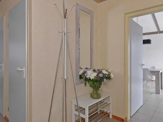 Modern Furnished Detached Bungalow, Located on the Marina - Lobi