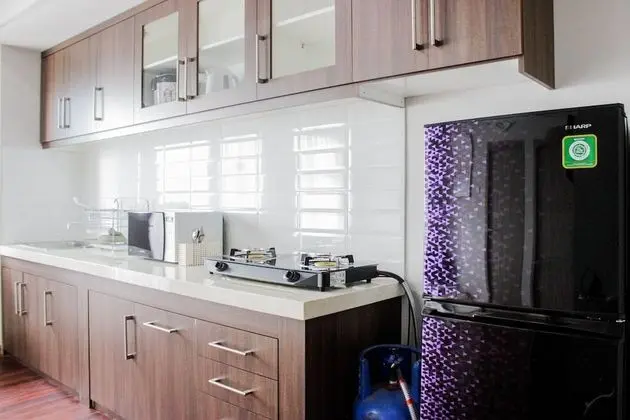 Modern & Gorgeous 2BR Apartment at Newton Residence - Mutfak