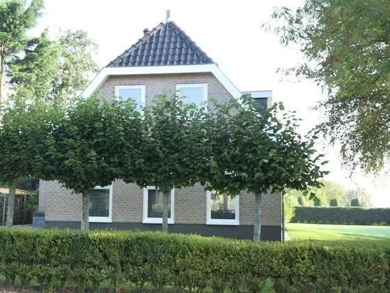 Modern Villa in Groet With Garden - Dış Mekan