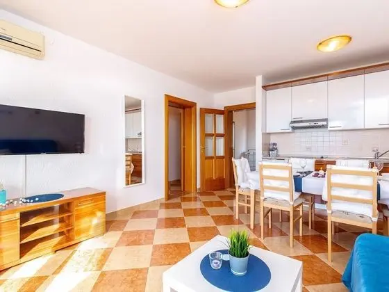 Modern Ground Floor Apartment With Private Terrace and Jacuzzi - Öne Çıkan Resim
