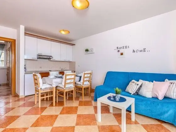 Modern Ground Floor Apartment With Private Terrace and Jacuzzi - Öne Çıkan Resim