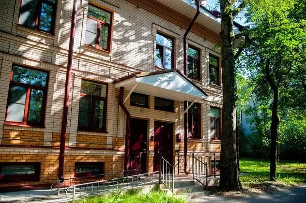 Modern History Apartments - 1