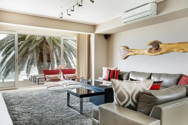 Modern Holiday Apartment in Secure Camps Bay Complex With Private Pool Houghton Steps - Oda