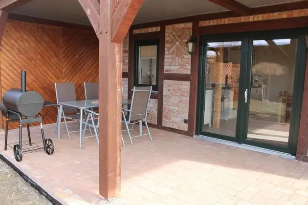 Modern Holiday Home in Brusow With Roofed Terrace - Lobi
