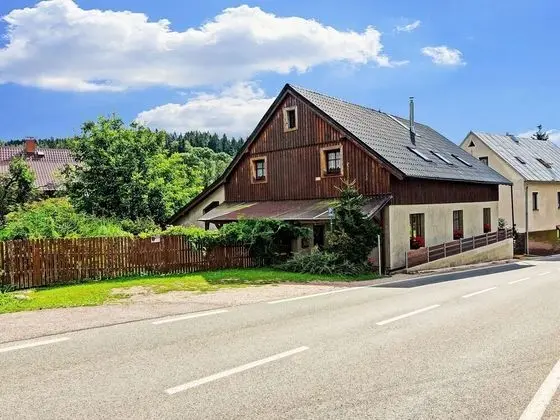 Modern Holiday Home in Cerny Dul With Private Garden - Dış Mekan
