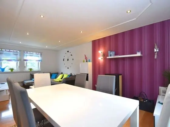 Modern Holiday Home in Deifeld With Private Garden - Yerinde Yemek