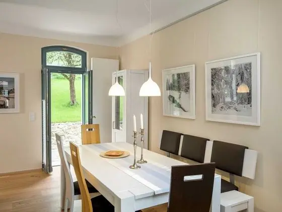 Modern Holiday Home in Eisenach Thuringia With Terrace - Yerinde Yemek