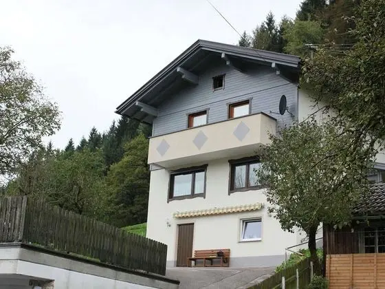 Modern Holiday Home in Fügen Near Ski Area - Dış Mekan