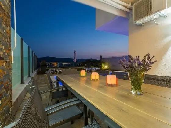 Modern Holiday Home in Grižane With Swimming Pool - İç Mekan