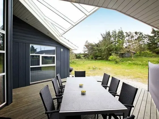 Modern Holiday Home in Henne With Whirlpool