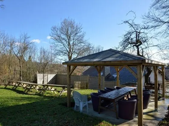 Modern Holiday Home with Hot Tub & Sauna in Ardennes