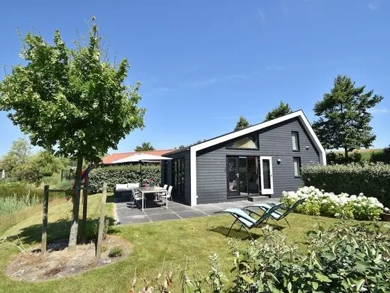 Modern Holiday Home in Kattendijke With a Garden - Dış Mekan