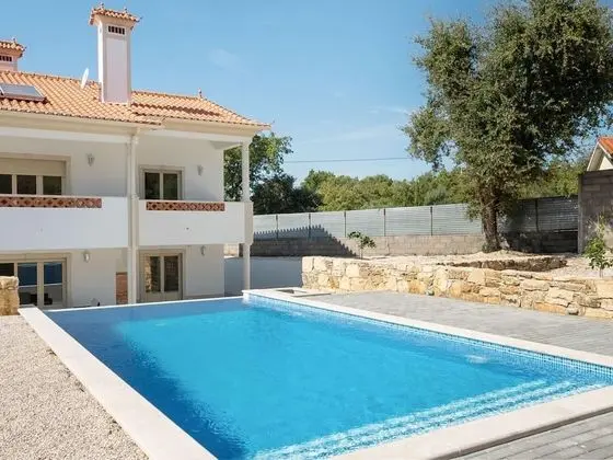 Modern Holiday Home in Lisbon With Private Pool & Jacuzzi! Ncasa Aurélie