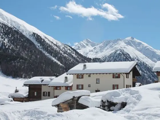 Modern Holiday Home in Livigno Italy Near Ski Area - Dış Mekan