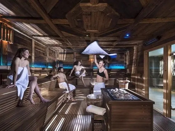 Modern Holiday Home in Livigno Italy Near Ski Area - Spa