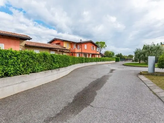 Modern Holiday Home in Manerba del Garda With Garden