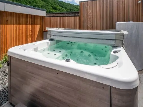 Modern Holiday Home in Marchin With a Jacuzzi - Spa