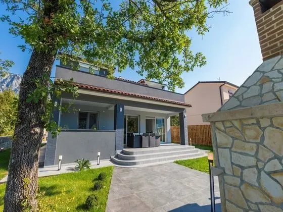 Modern Holiday Home With Private Pool and Mountain View - Dış Mekan