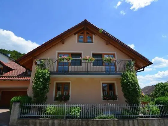Modern Holiday Home in Prunn Near Lake - Dış Mekan