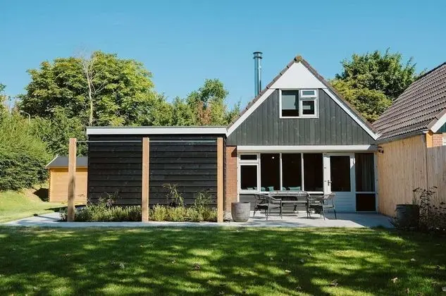Modern Holiday Home With Spacious Garden and Terrace Suitable for 5 People