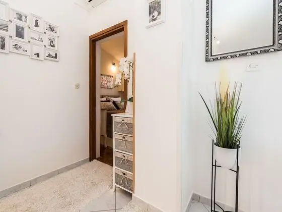 Modern Holiday Home in Zadar With Terrace - Lobi