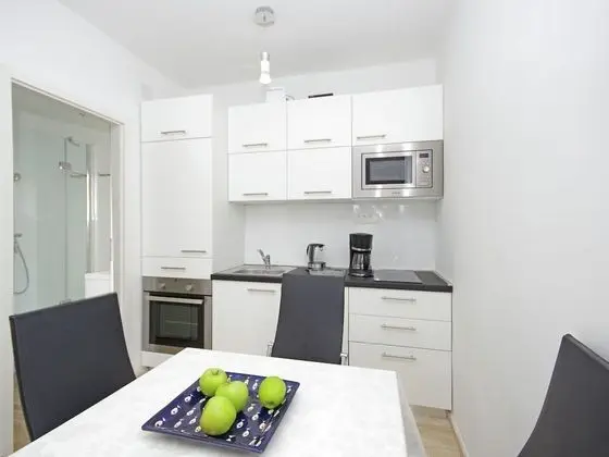 Modern Holiday Home in Zadar With Terrace - Yerinde Yemek