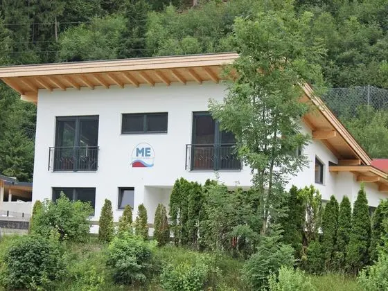 Modern Holiday Home in Zell am Ziller Near Ski Lift - Öne Çıkan Resim