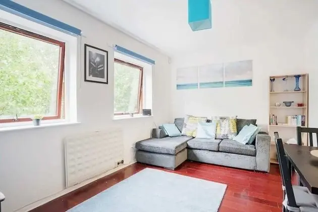 Modern and Homely 2 Bedroom by Canary Wharf - Oda Düzeni