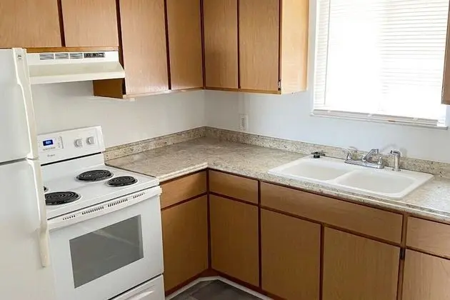 Modern, Homey 2-bedroom in Toledo - Mutfak