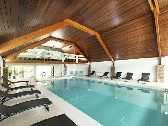 Modern House With Private Pool in Aubel - Havuz