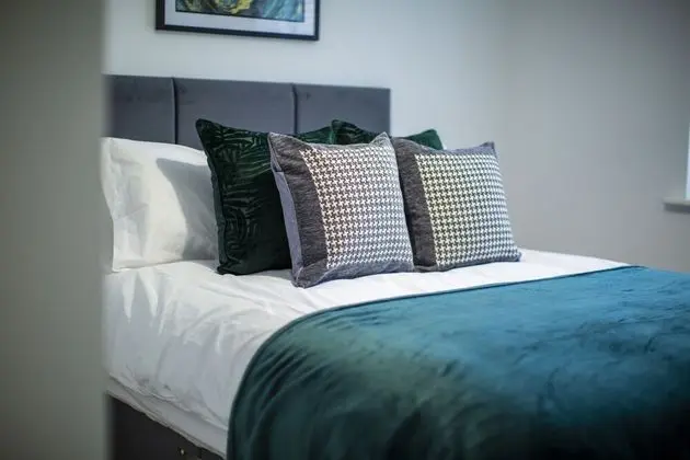 Modern House in Stratford Upon Avon With Private Parking Free Wifi Netflix