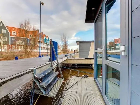 Modern Houseboat in Marina of Volendam With Swimming Pool - Lobi