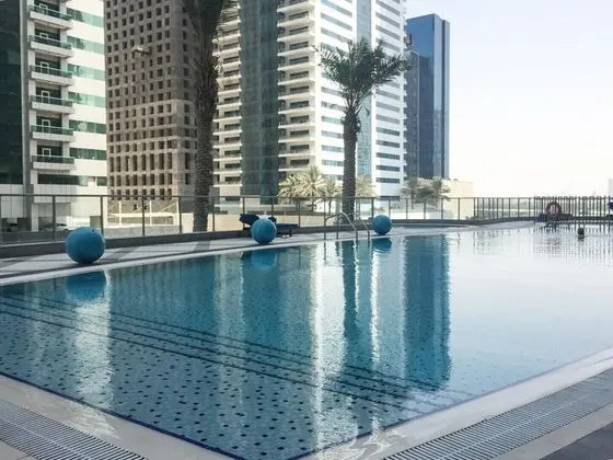 Modern + Light 2BR in Dubai Marina w/ Sea Views!