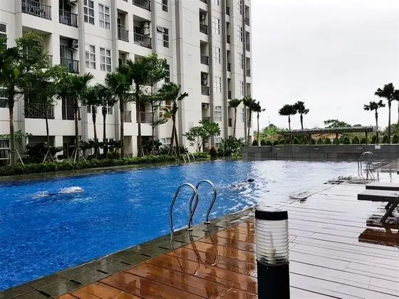 Modern Living 1BR at Saveria Apartment - Havuz