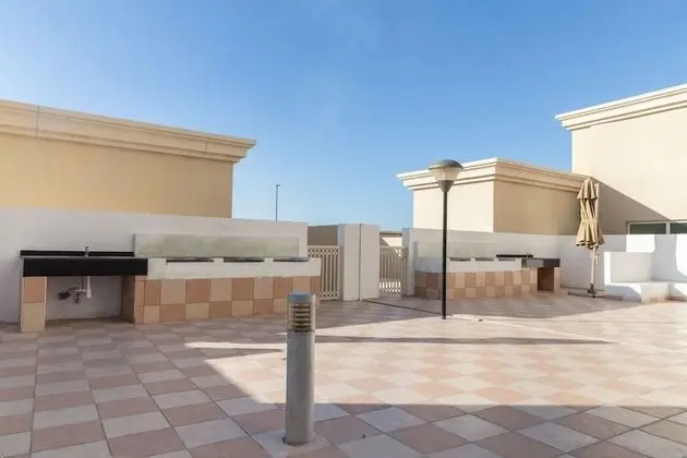 Modern Living In This 2BR Apt In The Heart of Downtown Jebel Ali - Sleeps 4! - İç Mekan