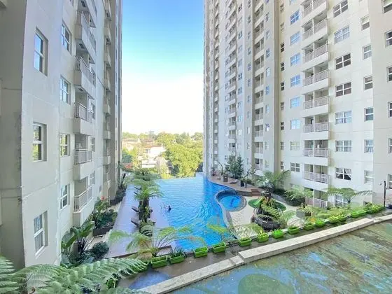 Modern Look 1Br Apartment At Parahyangan Residence Near Unpar