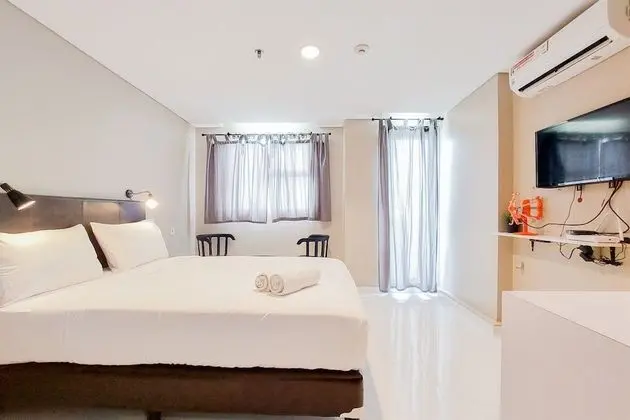 Modern Look And Comfy Studio At Bintaro Icon Apartment