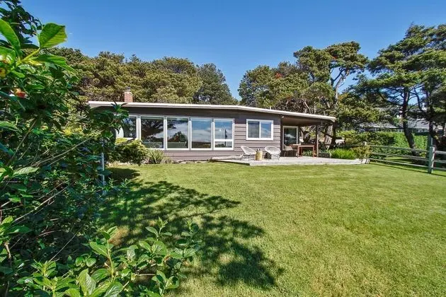 Modern Love by Avantstay Serene Home in Arch Cape w/ Large Yard in Great Location - Dış Mekan