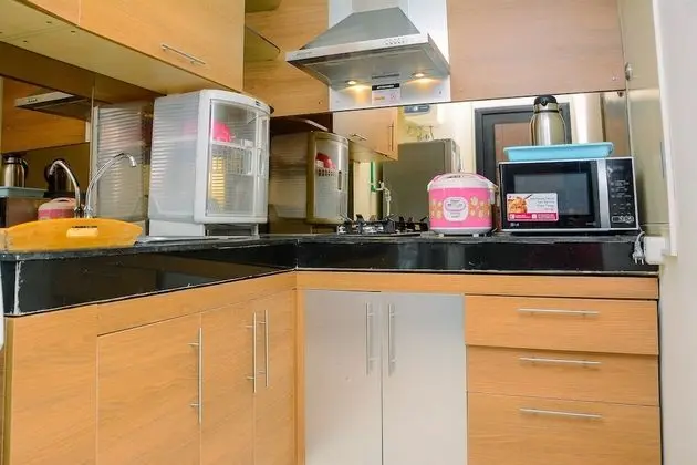 Modern and Luxurious 2BR Dharmawangsa Essence Apartment - Mutfak