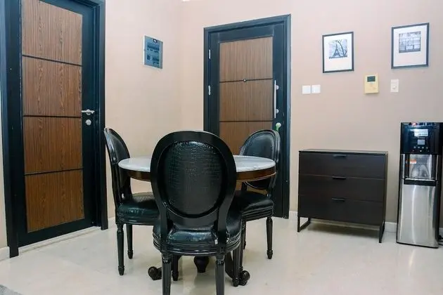 Modern and Luxurious 2BR Dharmawangsa Essence Apartment - Yerinde Yemek