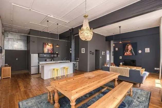 Modern Minimalism 2 Bedroom Apartment Near the Castle of Good Hope - Yerinde Yemek