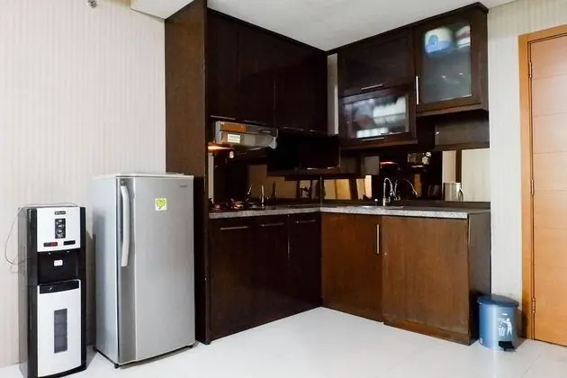 Modern Minimalist Best View 2Br Apartment At Aryaduta Residence Surabaya - Mutfak