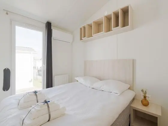 Modern Mobile Home in Middelkerke With Garden - Oda