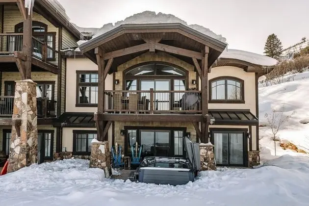 Modern-mountain Townhome Perfect Spot for Your Next ski Luxury Getaway